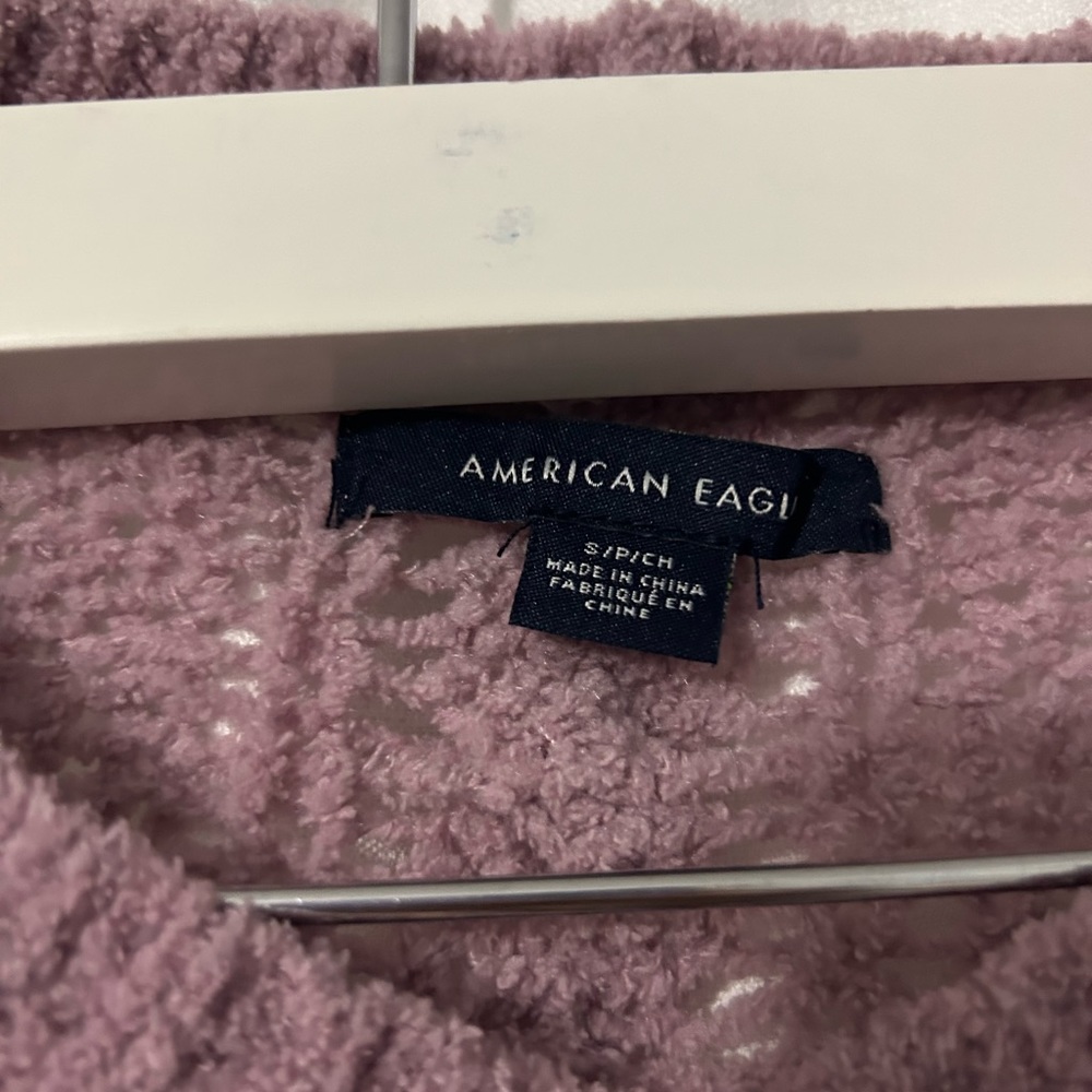 American Eagle sweater
